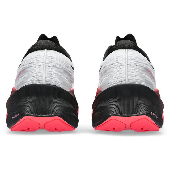 Asics Novablast 3